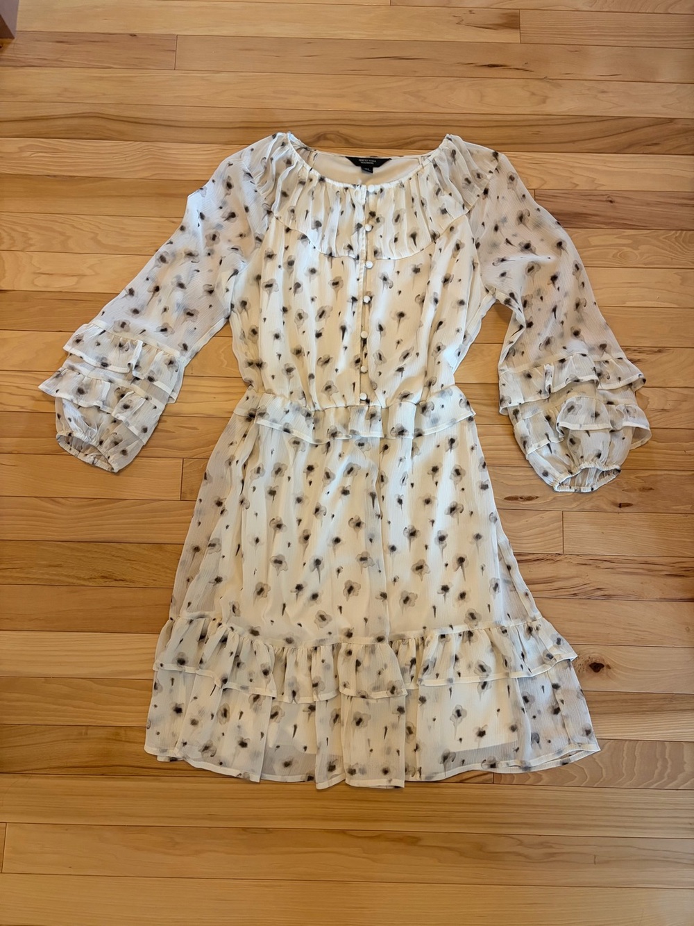Simply Vera Vera Wang White Sheer Floral Ruffle Midi Dress